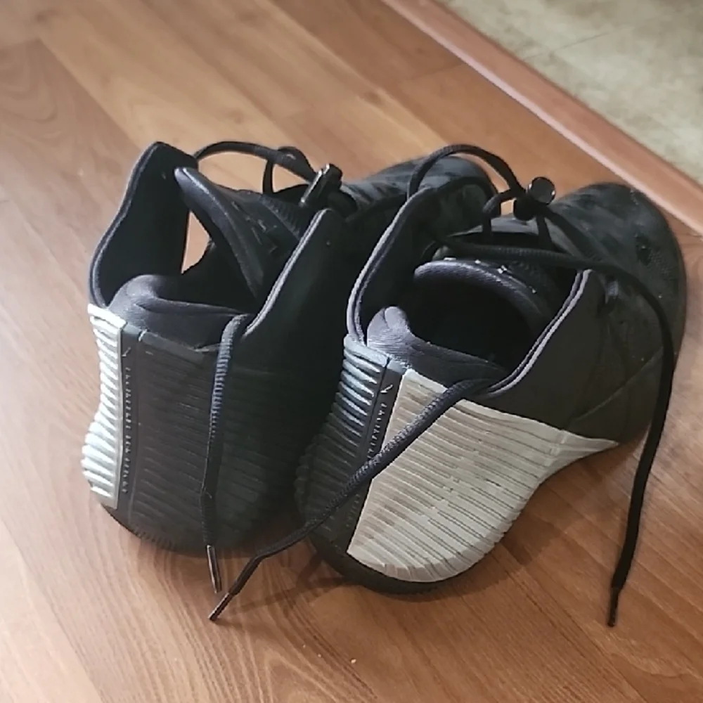 Jordan sleek sneakers